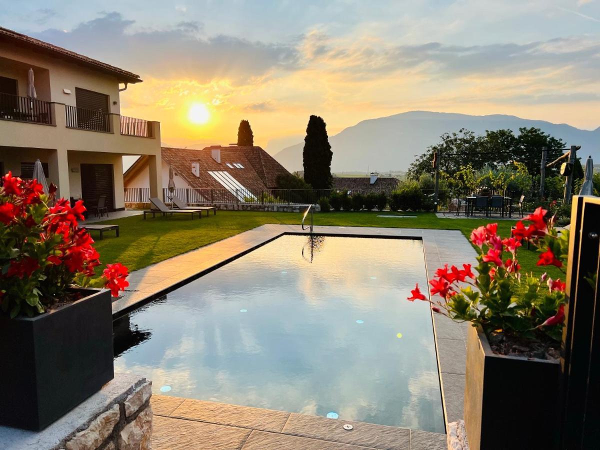 Weingut Gasshof Appiano Sulla Strada Del Vino Exterior foto